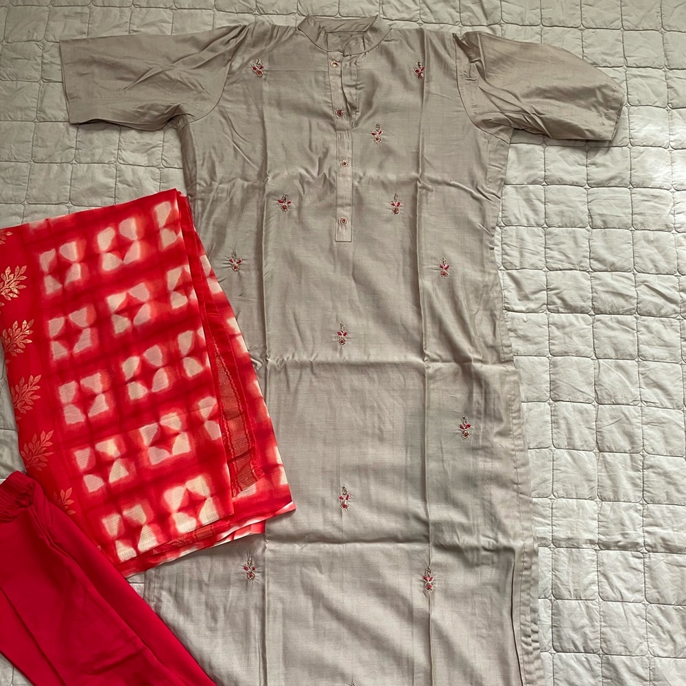 Women’s Indian dress